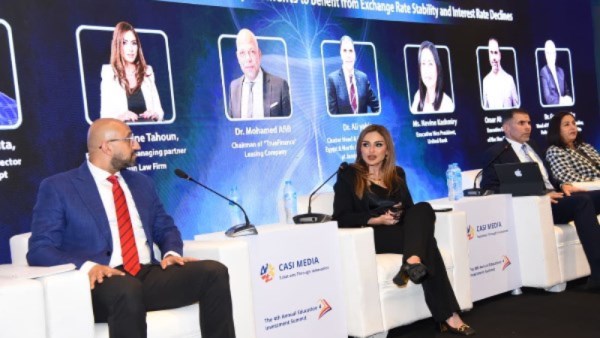 الدكتورة نرمين طاحون، المستشار الأسبق لوزير المالية