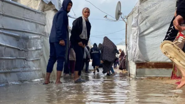إحدى الخيام الغارقة بسبب الأمطار