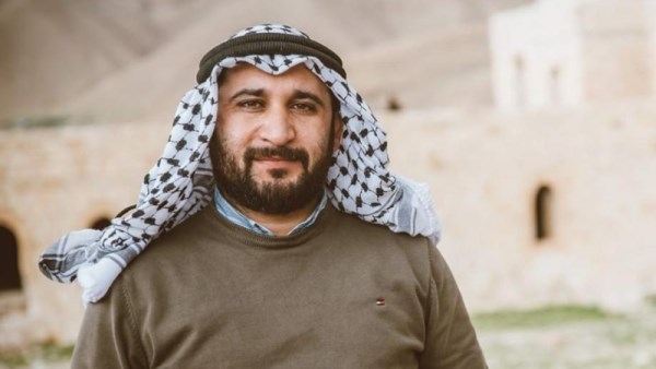 حمزة العقرباوي المعروف بـ"حكواتي فلسطين"