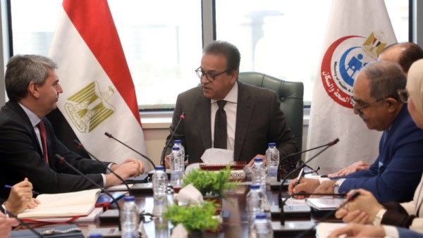 الدكتور خالد عبدالغفار نائب رئيس مجلس الوزراء ووزير الصحة 