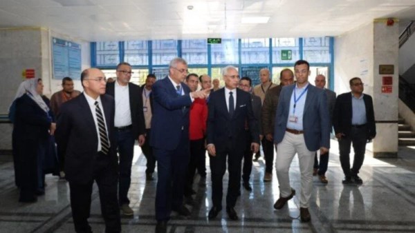 رئيس جامعة المنيا يتابع تطوير مستشفى الكُلى
