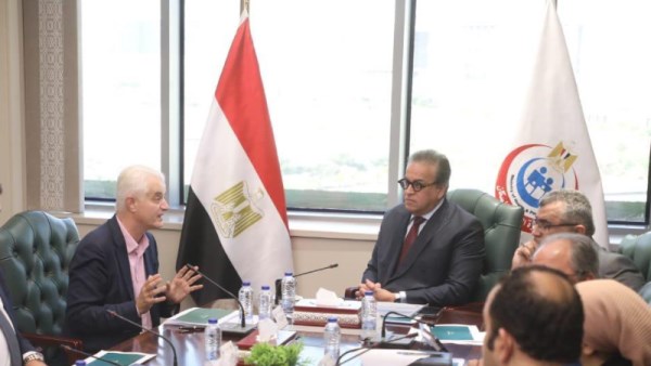 وزير الصحة و الرئيس التنفيذي لمجموعة «Curagita»