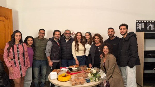 مسلسل لنل وهو وهم 