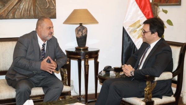 وزير الثقافة يلتقي خالد الصاوي 