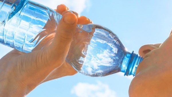 المياه المعبأة في زجاجات