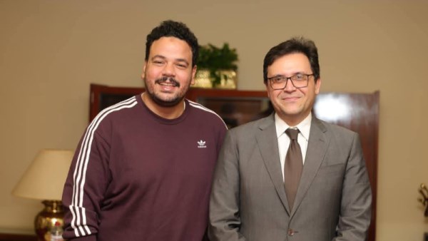 الدكتور أحمد هنو وزير الثقافة والفنان مصطفى غريب