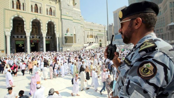 أحد أفراد القوة الخاصة لأمن المسجد الحرام