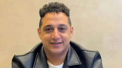 رضا البحراوي يقرر اعتزال الغناء بعد رحيل والدته: