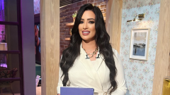 سيرا إبراهيم  تتحدث عن مفهوم الاستقرار الأسري وتثني على موقف لقاء الخميسي