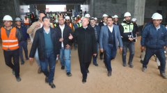 كامل الوزير يتفقد الخط الأول من مشروع شبكة القطار الكهربائي السريع 