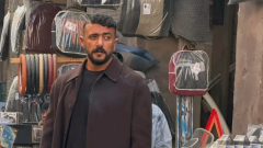 أحمد العوضي يظهر رفقة بطلات مسلسله «علي كلاي» ويعلّق: الحسناوات الأربعة