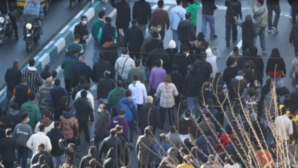 ماذا يحدث فى ايران