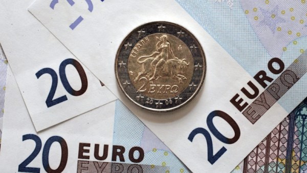 سعر اليورو مقابل الجنيه اليوم 
