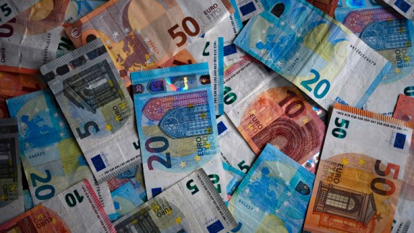 سعر اليورو مقابل الجنيه اليوم الثلاثاء 6 يناير 2026