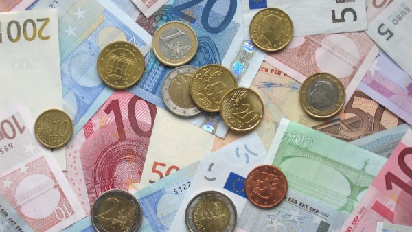 سعر اليورو مقابل الجنيه اليوم 7 يناير 2026