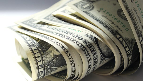 سعر الدولار مقابل الجنيه اليوم 