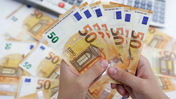 سعر اليورو مقابل الجنيه