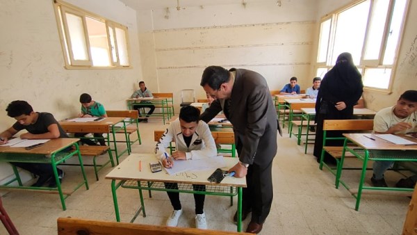 الصف الأول الإعدادي 
