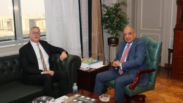 وزير الكهرباء يستقبل وزير البترول لعقد اجتماع لبحث ومراجعة خطة العمل