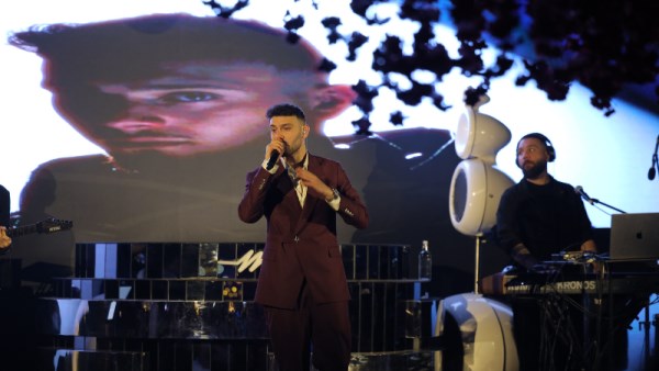 الشامي يشعل القاهرة بأول حفلات 2026 