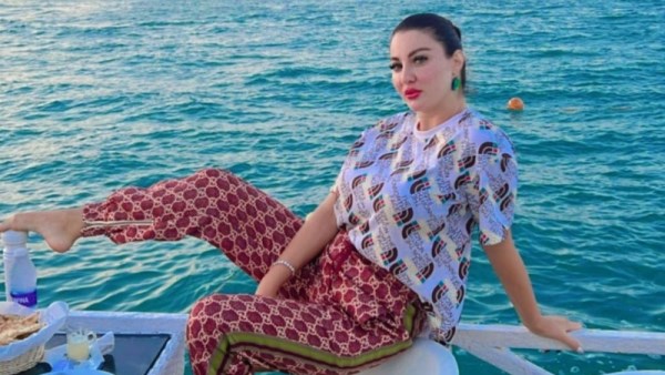 صافيناز تكشف خضوعها لجراحة استئصال ورم في الثدي 