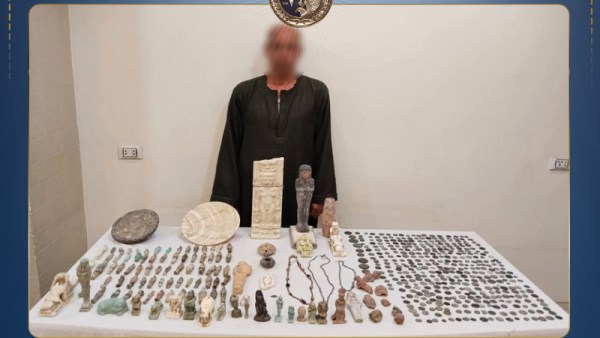 ضبط 526 قطعة أثرية فرعونية
