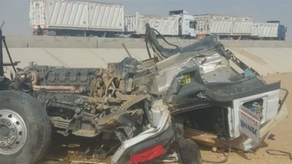حادث انقلاب سيارة نقل