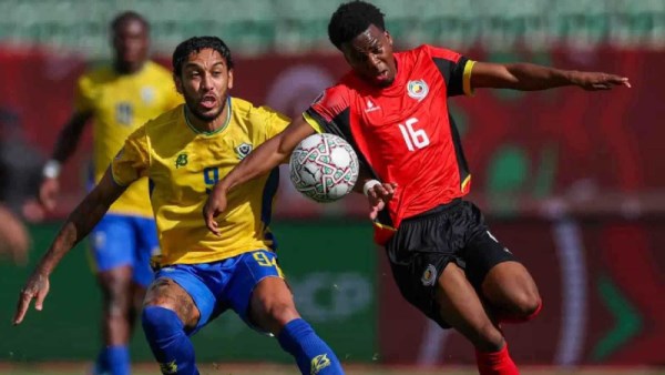 منتخب الجابون أمام  موزمبيق