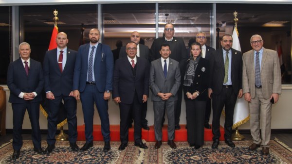 وزير الرياضة يجتمع بمجلس إدارة اتحاد كرة السلة 