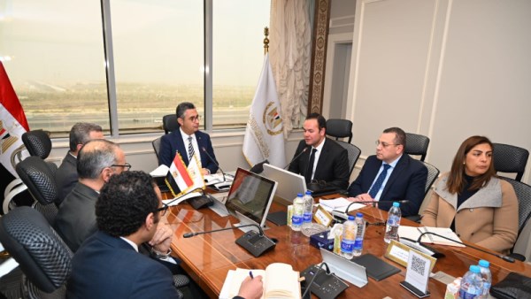 اجتماع وزير التموين