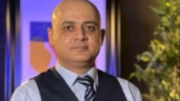  الدكتور عامر فخوري أستاذ القانون الدولي في الجامعة الأمريكية