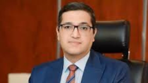 الدكتور أسامة السعيد، رئيس تحرير جريدة الأخبار المصرية