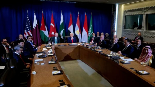 الرئيس الأمريكي دونالد ترامب مع وزراء خارجية العرب 