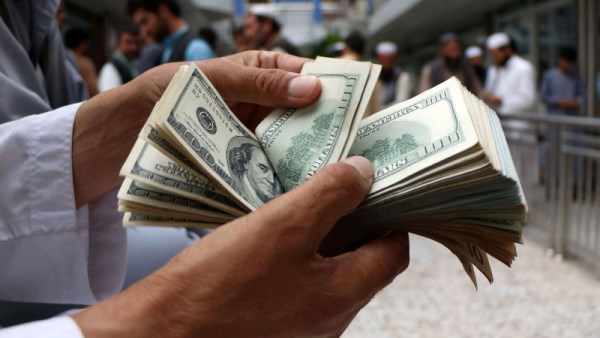 التحفظ على 11 مليون جنيه من تجارة العملة وسط حملات أمنية موسعة