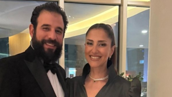 حنان مطاوع وزوجها من داحل حفل joy awards