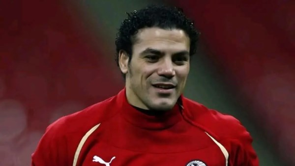 عمرو زكي