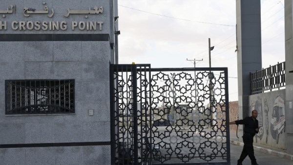 معبر رفح من الجانب الفلسطيني