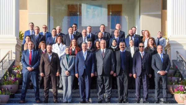 محافظ الاسكندرية مع النواب 