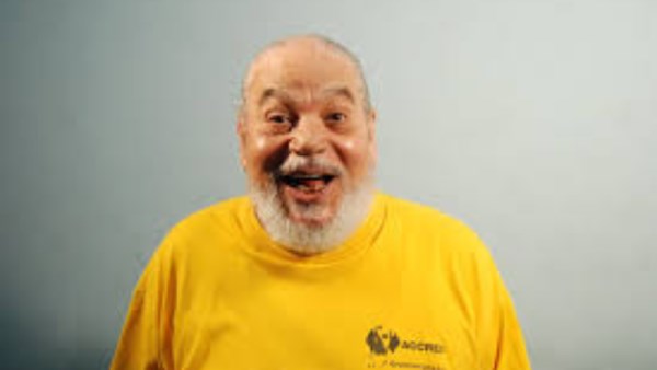 علي حسنين