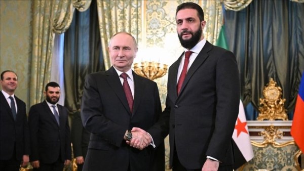  الرئيس السوري أحمد الشرع ونظيره الروسي