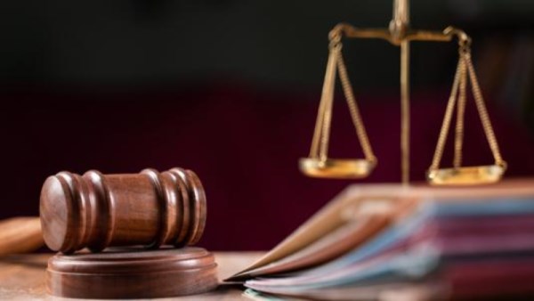 تفاصيل الحكم على عامل سرق جواهرجي بـ "النقاب" في عابدين.