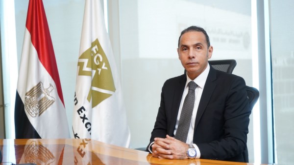 إسلام عزام رئيس البورصة 