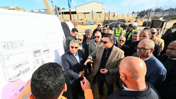  وزير الإسكان ومحافظ الدقهلية