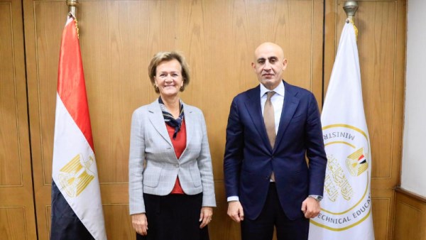 وزير التربية والتعليم ورئيسة بعثة الاتحاد الأوروبي
