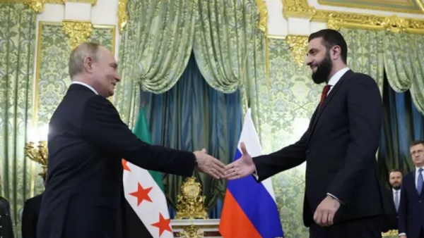 الرئيس الروسي فلاديمير بوتين والرئيس السوري المؤقت أحمد الشرع
