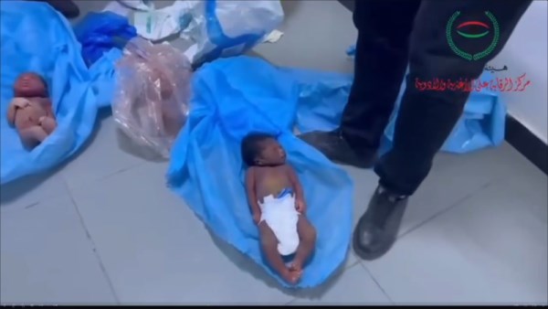الأطفال المضبوطة داخل المستشفى