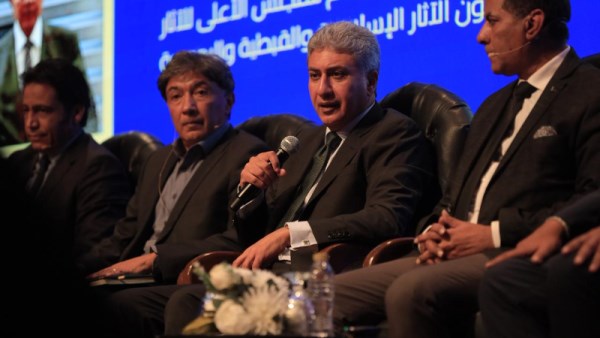 جانب من الجلسة 