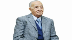 رحيل «شيخ الإذاعيين» فهمي عمر عن عمر 98 عامًا.. ومصطفى بكري ينعاه بكلمات مؤثرة
