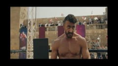 ملاكم وتاجر وراعي أيتام.. أحمد العوضي في 