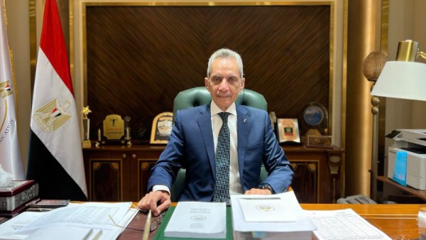 المستشار هاني حنا عازر